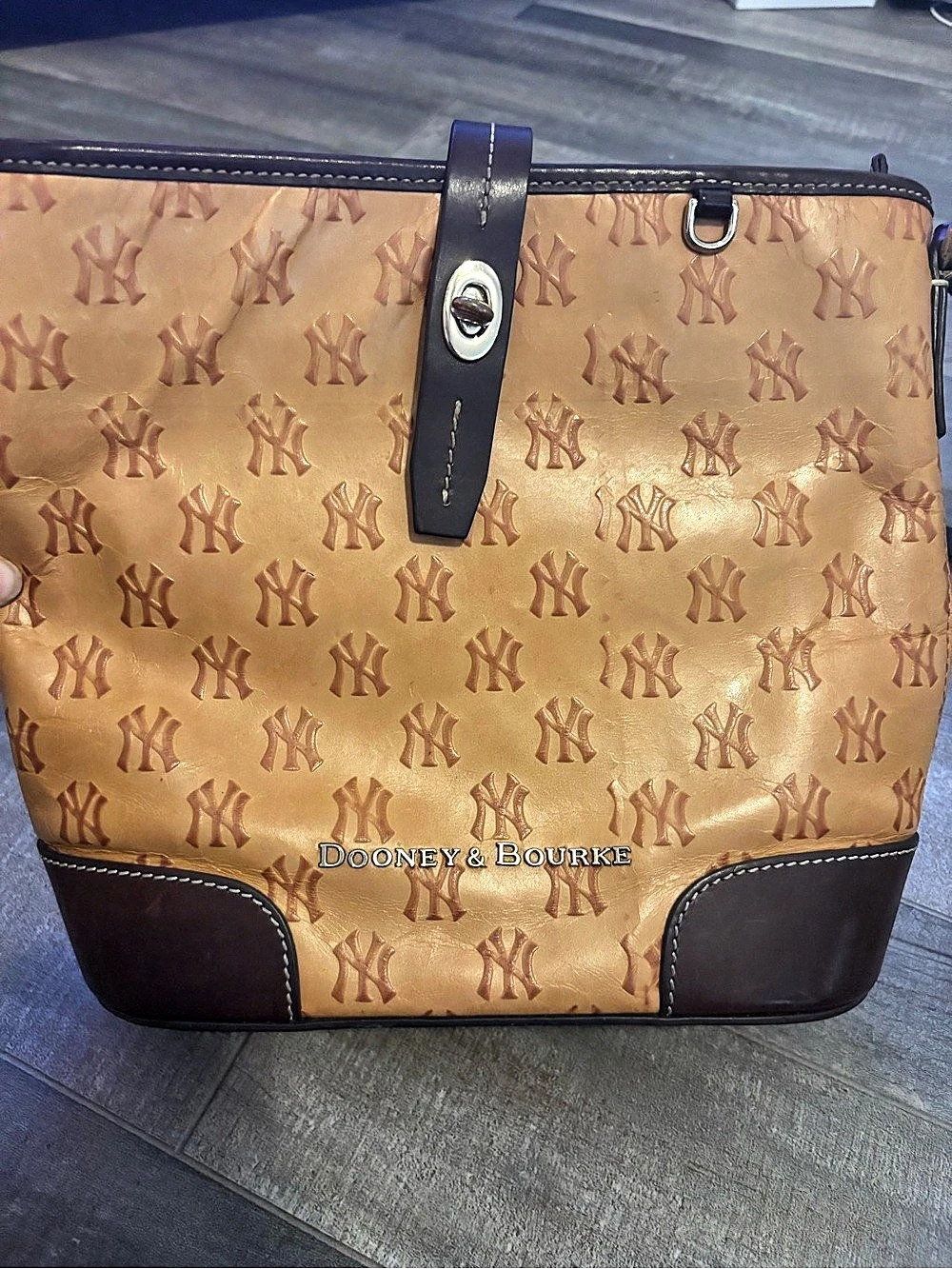 Dooney & Bourke MLB New York Yankees Crossbody Bag and Wallet Brown & Tan